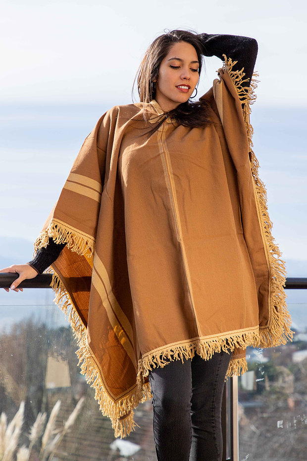 Poncho 'Gaucho' Marrón. PON 02 - Imagen 2